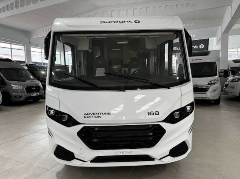 Autocaravana Sunlight I68 camas gemelas