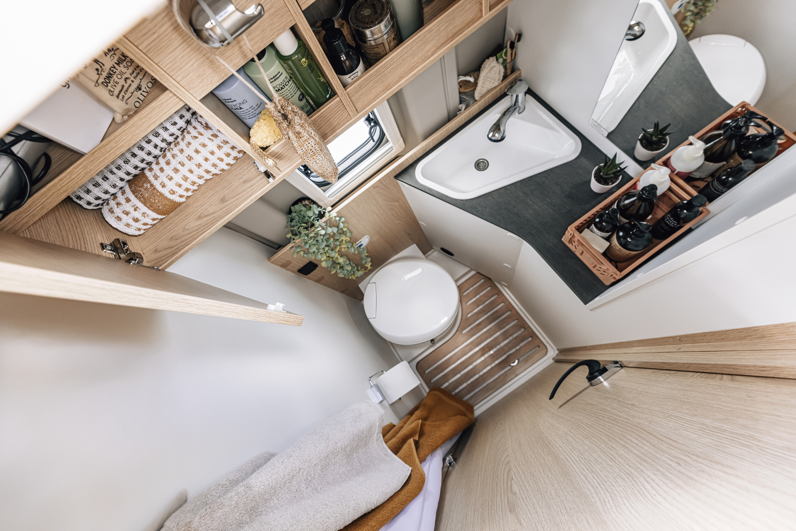 Sunlight Cliff 600 Entry